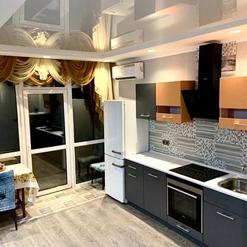 Полковника Гуляєва просп. (Маршала Жукова), 111