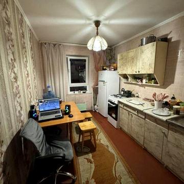 Академіка Єфремова вул. (Командарма Уборевича), 7