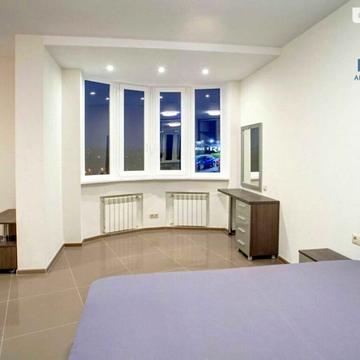 Володимира Івасюка просп. (Героїв Сталінграду), 2-Д