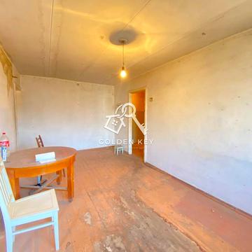 Металургів просп., 9