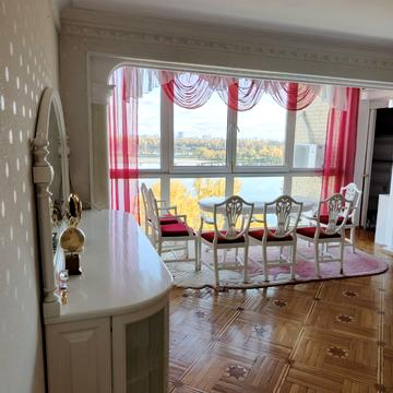 Володимира Івасюка просп. (Героїв Сталінграду), 14-Г