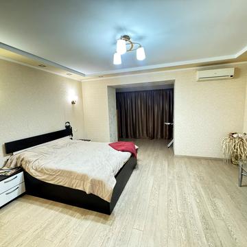 Миру просп. (Леніна), 8а