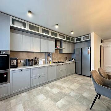 Петра Маланюка вул., (Будинок 4)