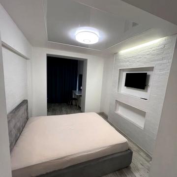 Володимирська вул., 1