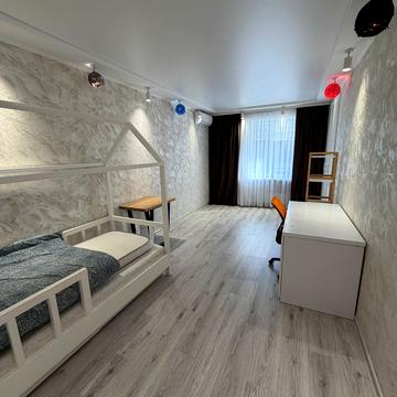 Незалежності вул. (Титова), 17-А