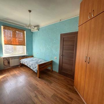 Василя Сліпака вул. (Єрмолової), 24