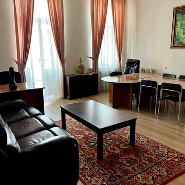 Шота Руставелі вул., 32