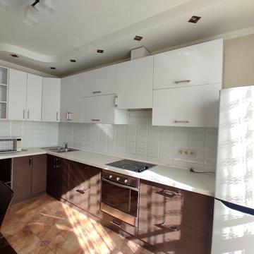 Героїв полку "Азов" вул. (Маршала Малиновського), 4-В