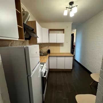 Івана Величковського вул., 32