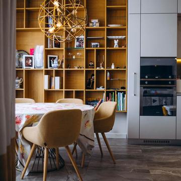 Ділова вул. (Димитрова), 4