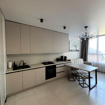 Героїв Крут вул., 6