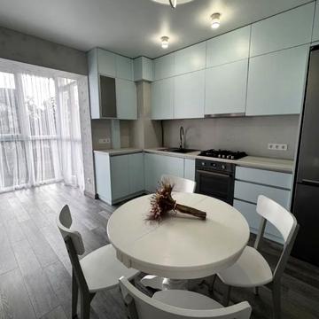 Степана Ленкавського вул., 10