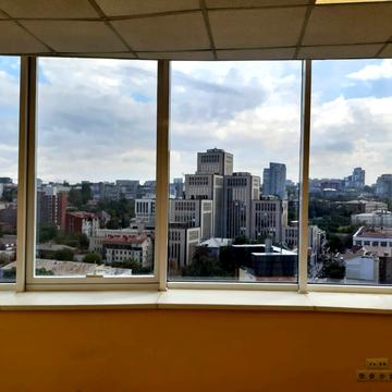 Королеви Єлизавети ІІ вул. (Глинки), 2