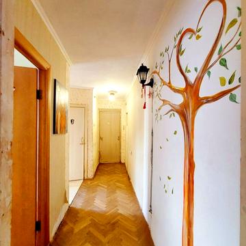 Євгена Патона вул., 31