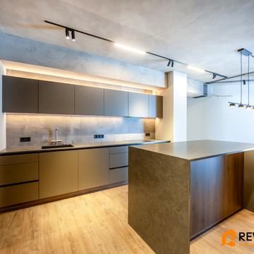 Нижній Вал вул., (Будинок 1)