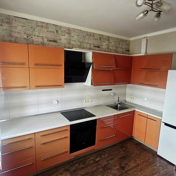 Київська вул., 245