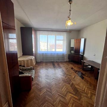 Теофіла Окуневського вул., 3