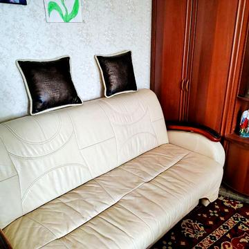 Василя Кучера вул., 10