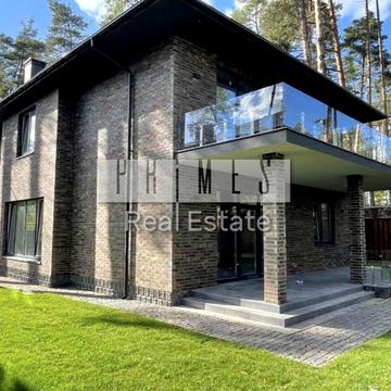 Плютовська вул.