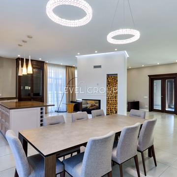 Порічкова вул., 166