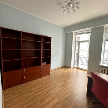 Шота Руставелі вул., 33-Б