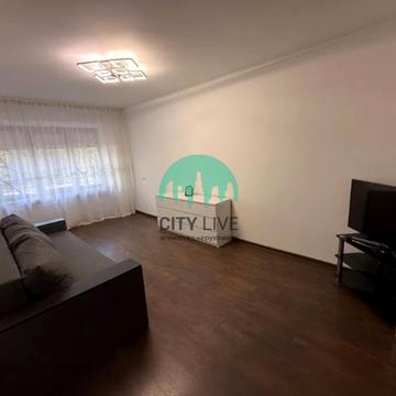 Чорновола вул., 102а