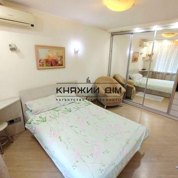 Гусовського вул., 2