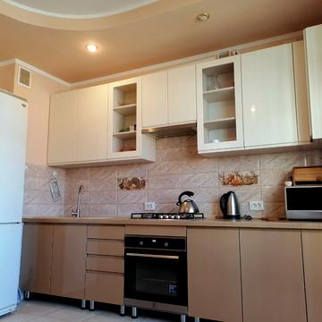 Угорська вул., 14д