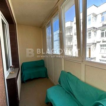 Степана Рудницького вул. (Академіка Вільямса), 8-Є