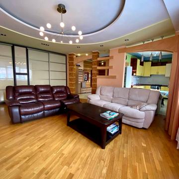 Берегова вул., 22а