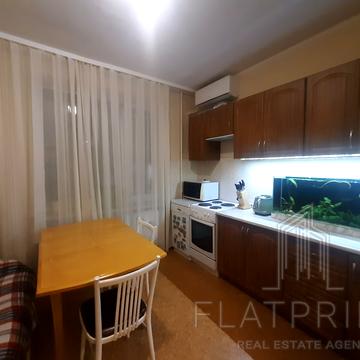 Тарасівська вул., 21