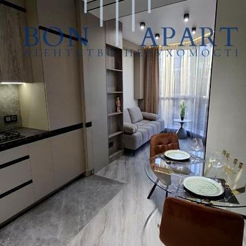 Яблунева вул., 15