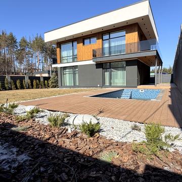 Квітнева вул.