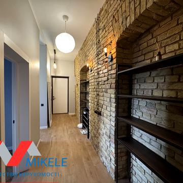 Нижній Вал вул., 35