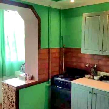 Йорданська вул. (Лайоша Гавро), 18