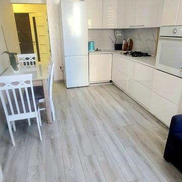 Роменська вул., 1н