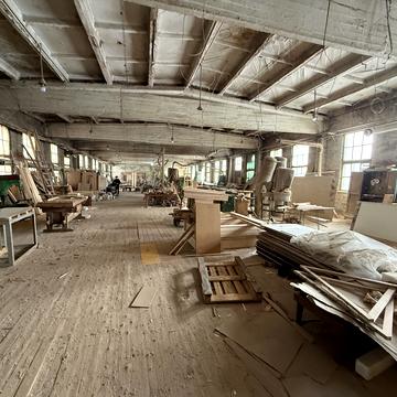 Лозовецька вул., 13