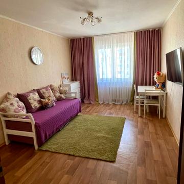 Григорія Ващенка вул., 1