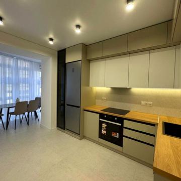 Героїв Миколаєва вул., (Будинок 3)