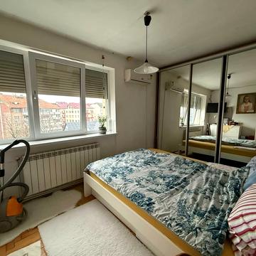 Острівна вул., 20