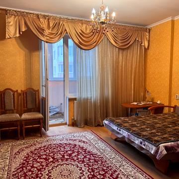 Райдужна вул., 7