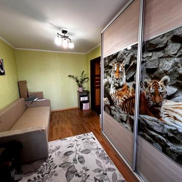 Олени Теліги вул., 1