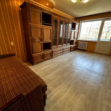 Космонавтів вул., 14