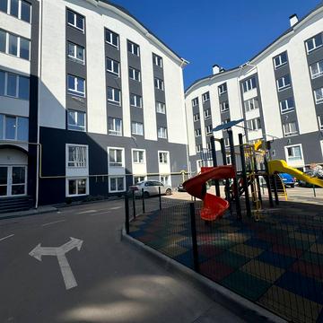 Теплична вул., 62