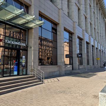 Хрещатик вул., 16