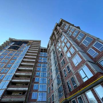 Юліана Опільського вул., (Будинок)