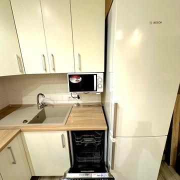 Академіка Шалімова вул., 65-А