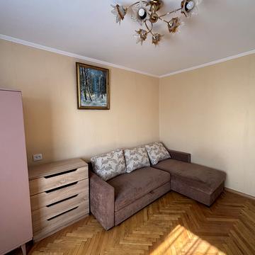 Наукова вул., 21