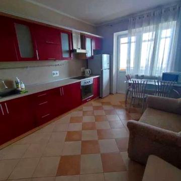 Верховної Ради бульв., 14-Б