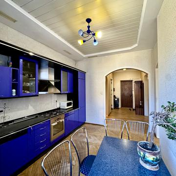 Берестейський просп. (Перемоги), 73/1